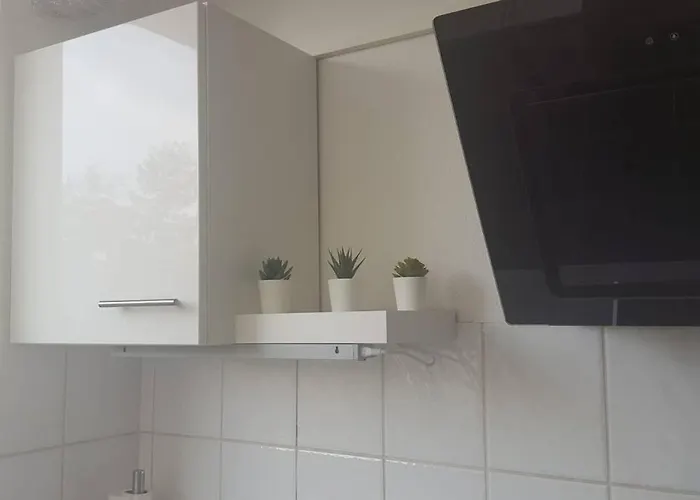 1 A Modern * Duisburg